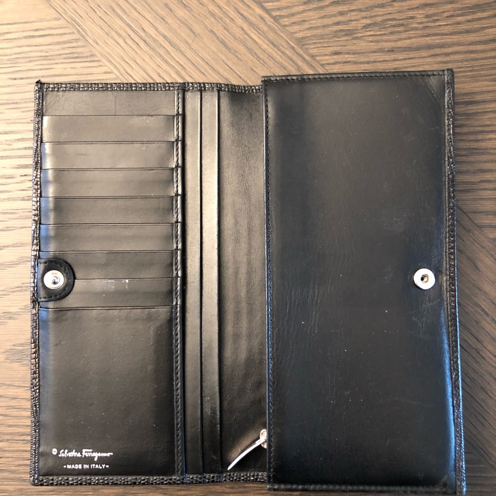 Salvatore Ferragamo Black Patent Leather Wallet - Picture 3 of 6